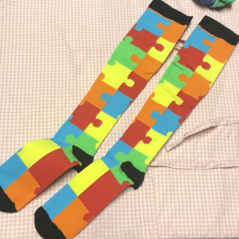 Autism puzzle pieces compression socks NWOT